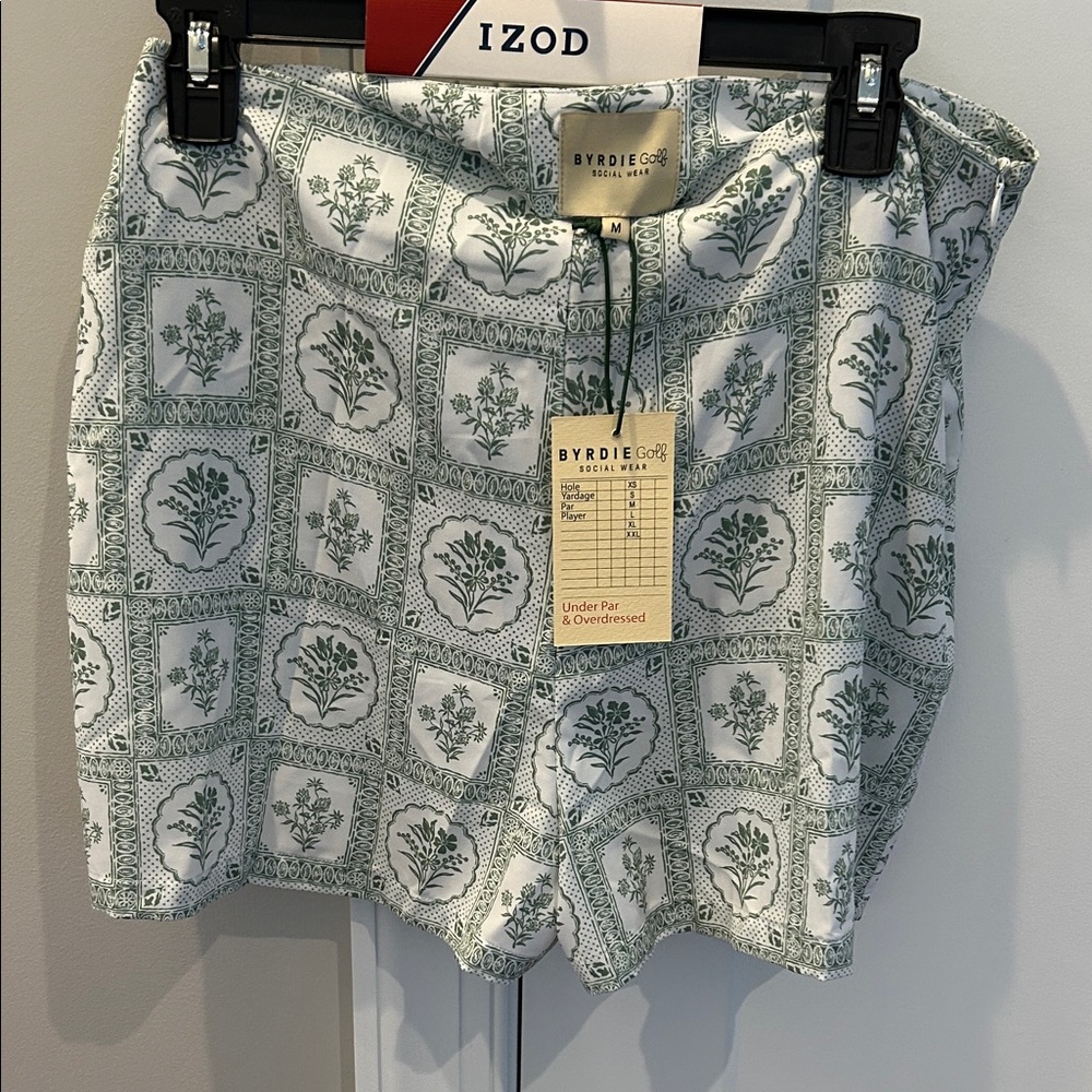 Byrdie Co. Green Botanical Print Skort - Women's